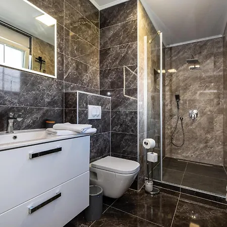 Awesome Apartment In Obrovac Obrovac