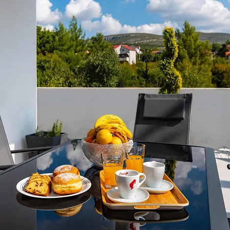 Feriehus Awesome Apartment In Obrovac