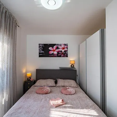 Awesome Apartment In Obrovac Obrovac