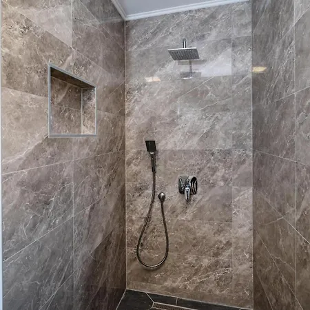 Awesome Apartment In Obrovac Feriehus