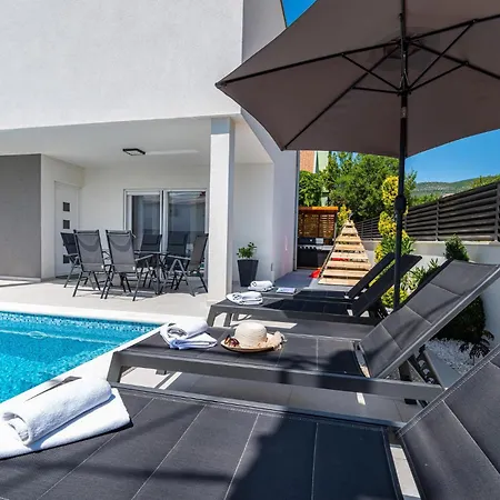 Awesome Apartment In Obrovac Feriehus Obrovac