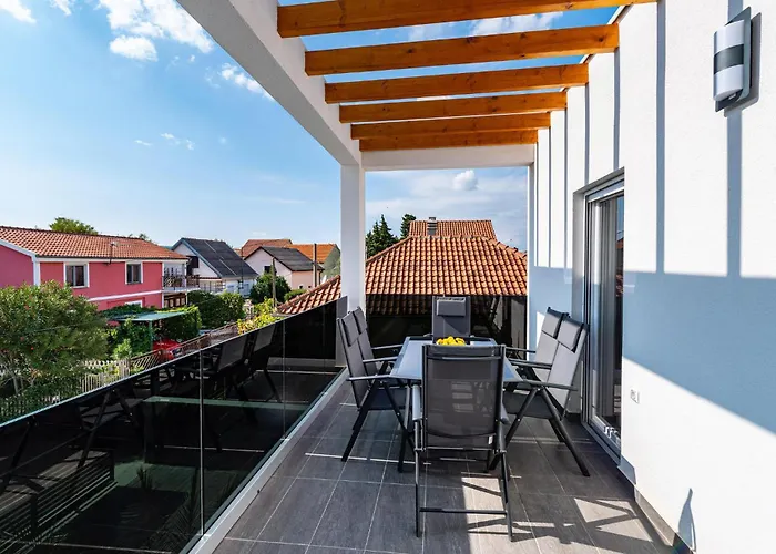 2 Bedroom Lovely Apartment In Obrovac * Обровац