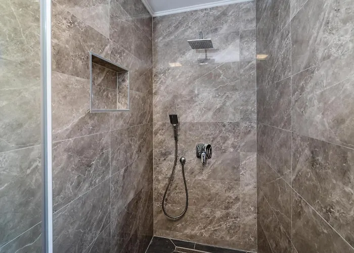 2 Bedroom Lovely Apartment In Obrovac Ferienhaus